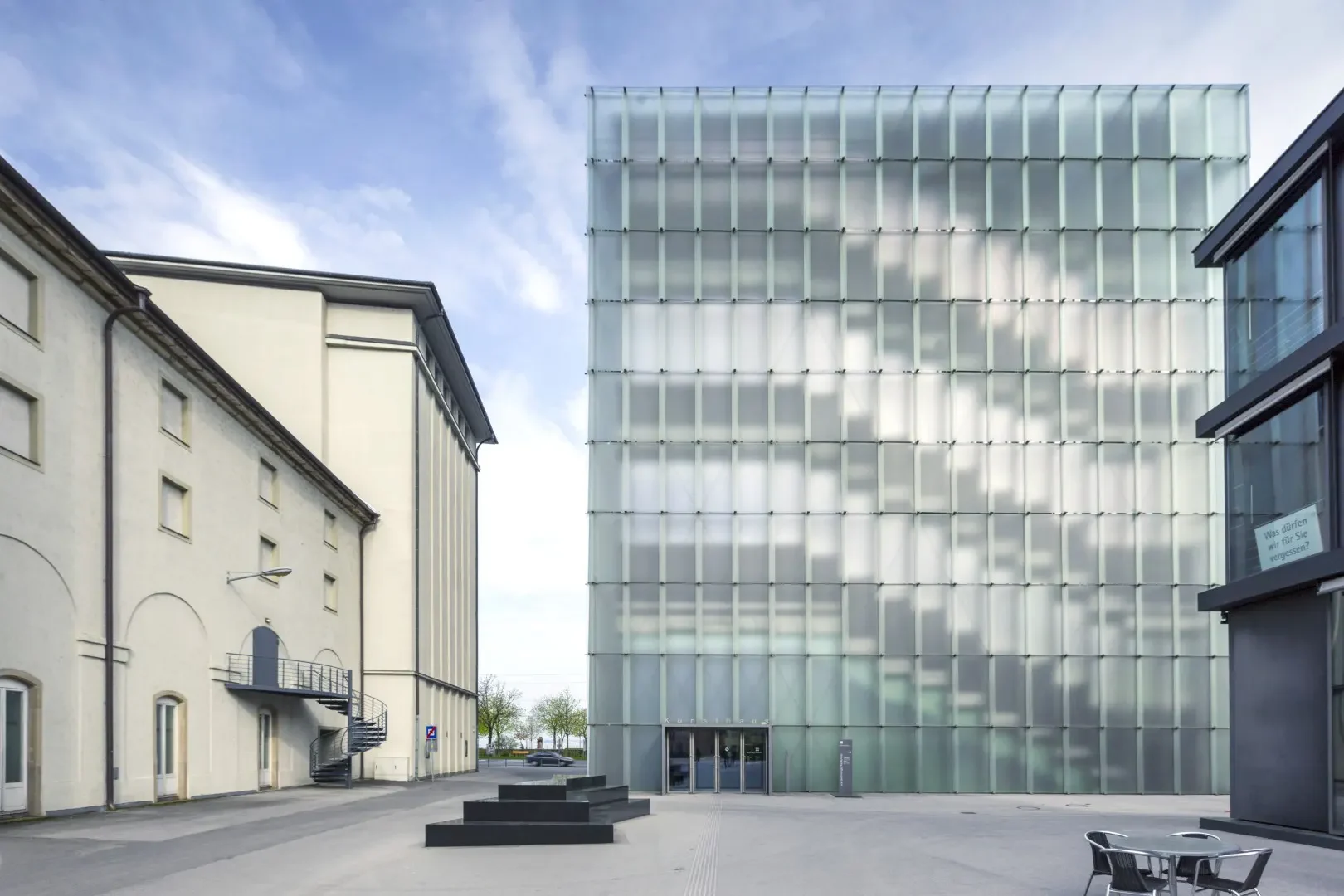 01_Kunsthaus_Bregenz_2016_Foto_Markus_Tretter__c_Kunsthaus_Bregenz_Day Kunsthaus Bregenz von der Krone aus besuchen ...